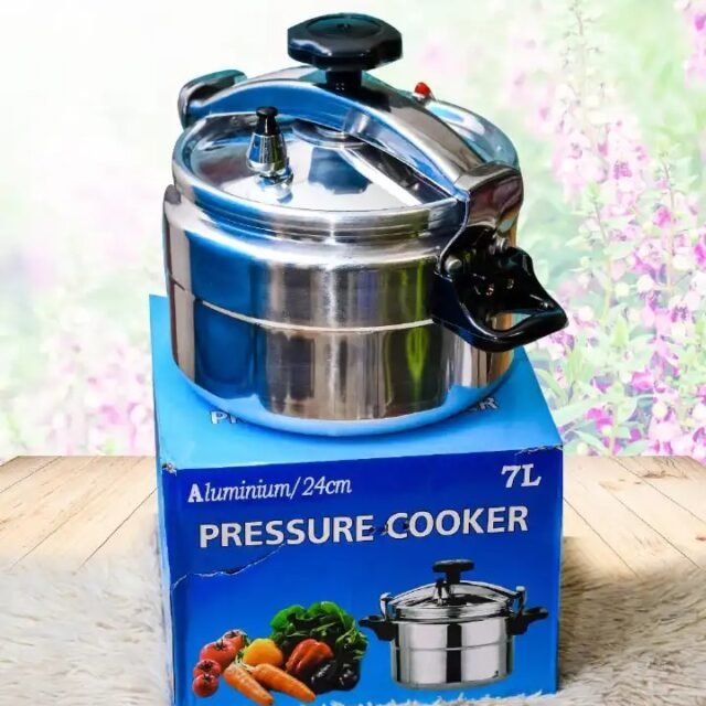 Aluminum Pressure Cooker with Two handles for pressure cookers, designed to be non-explosive